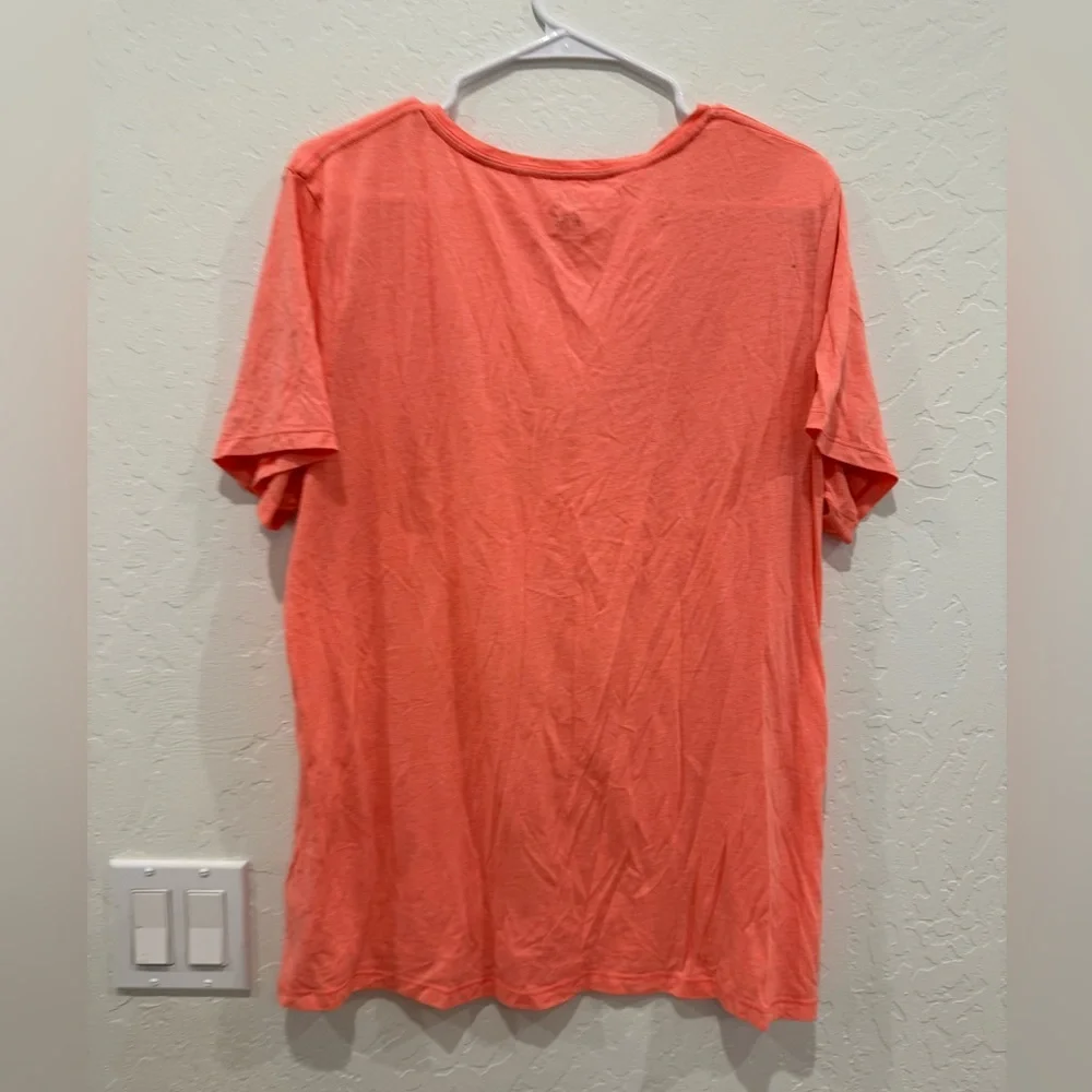 Old Navy relaxed s/s tee size XL - Picture 3 of 3